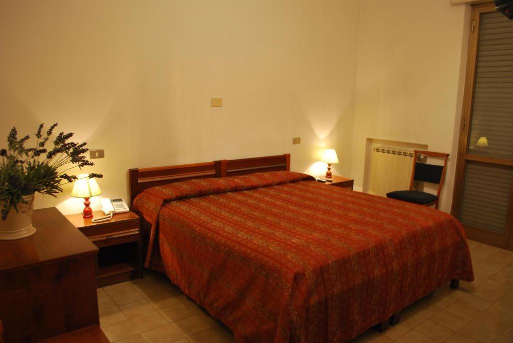 Smeraldo Hotel 2*
